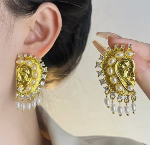 vintage gold jewellery, antique jewellery, antique gold jewellery, retro jewelry