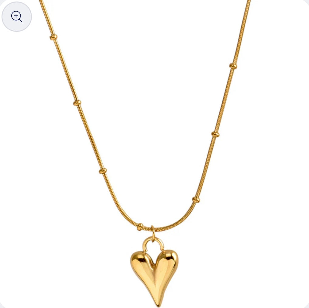 Minimal heart pendant Necklace