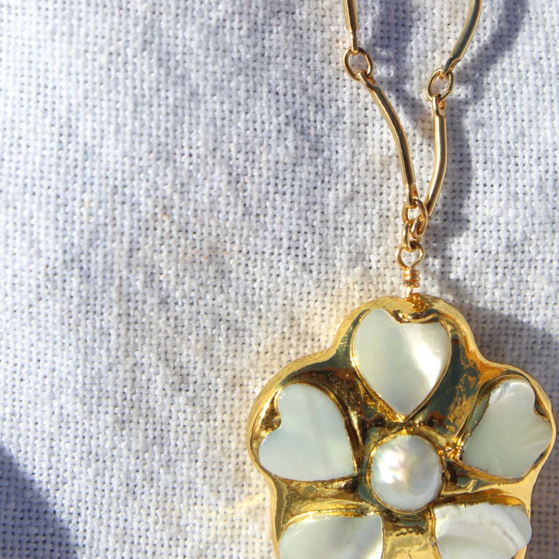 Pretty Gorgeous Stuff Freshwater Pearl Flower Pendant Clavicle Necklace flat lay