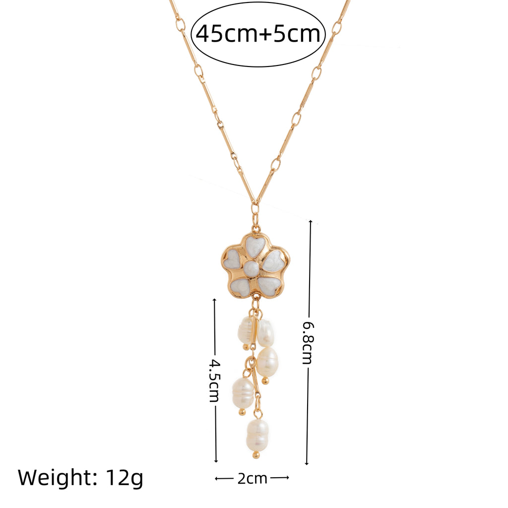 Pretty Gorgeous Stuff Freshwater Pearl Flower Pendant Clavicle Necklace styled on model