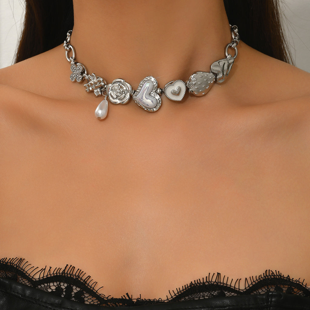 Pretty Gorgeous Stuff Heart Shape Charm Punk Choker silver vintage product shot